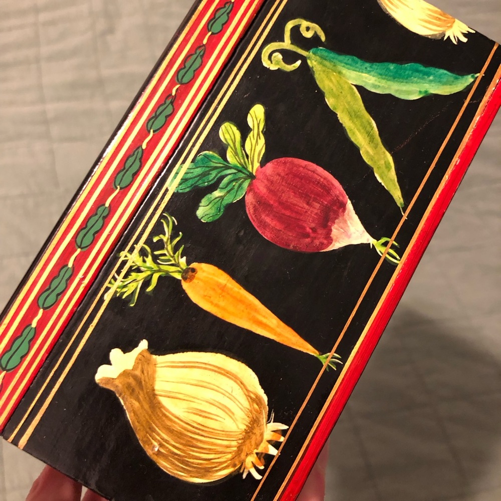 Vintage Storage Container - Picture 4 of 10